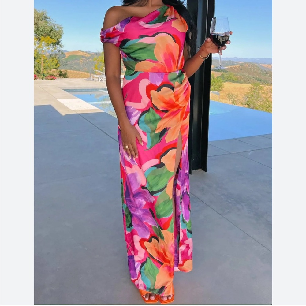 Show me your mumu Jodie dress in water lily, size medium, pink floral